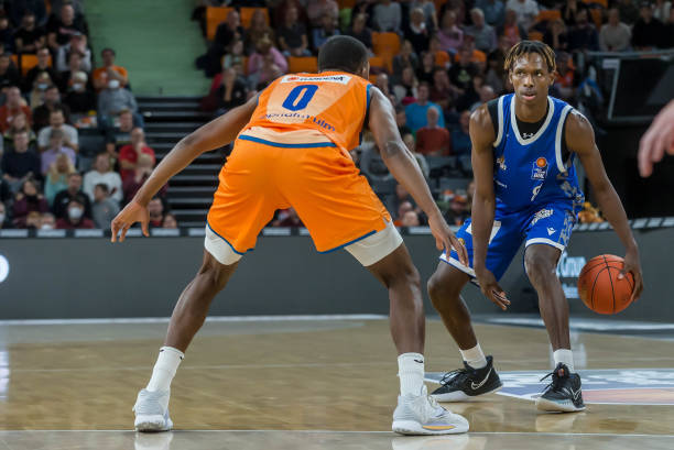 相成的还有 相成的还有