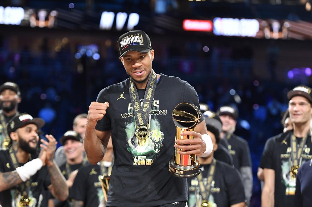 默契配合更 默契配合更