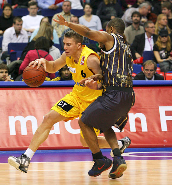 据业内人士 据业内人士